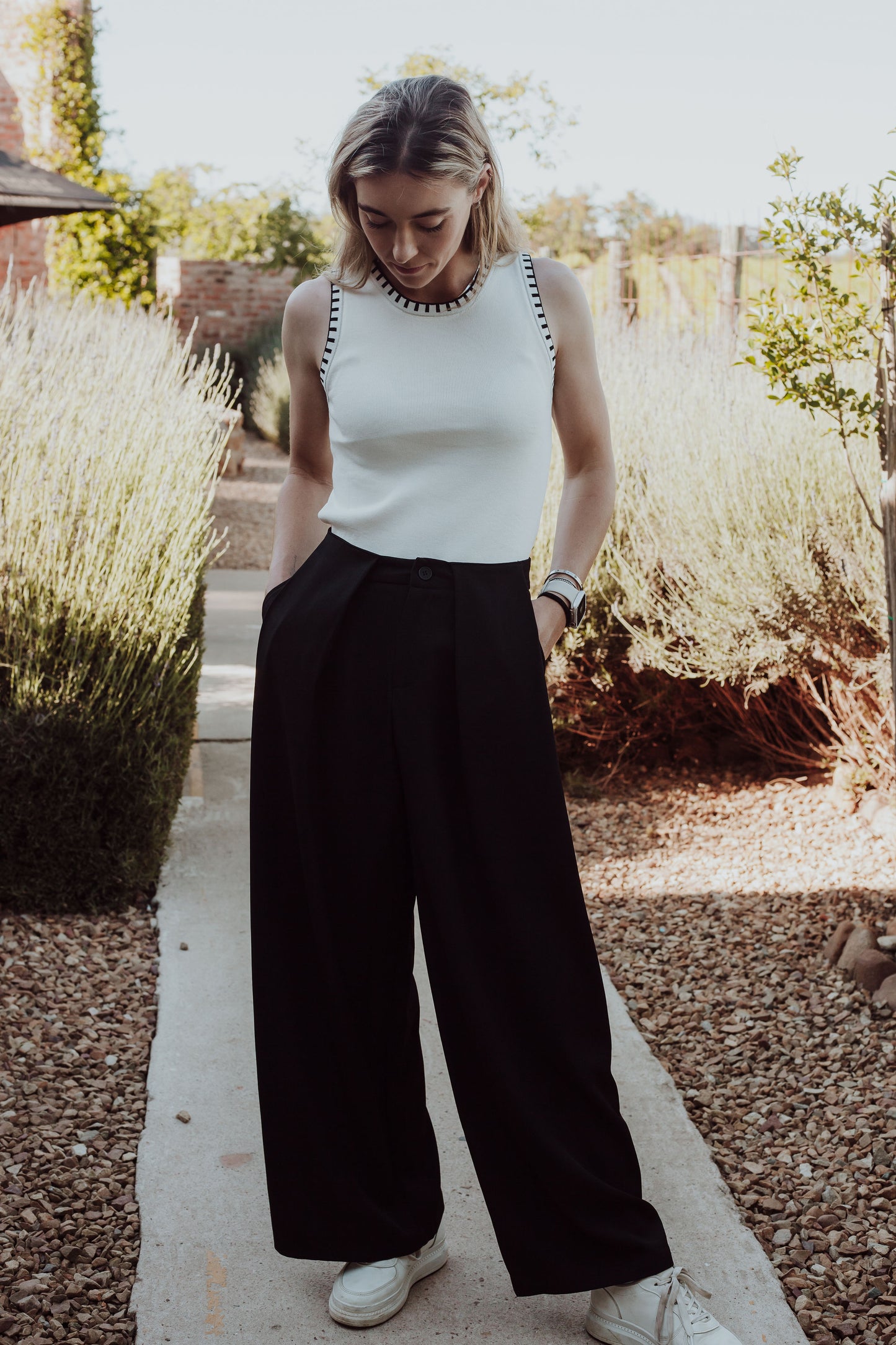 Basic E-X-O Trousers - Black