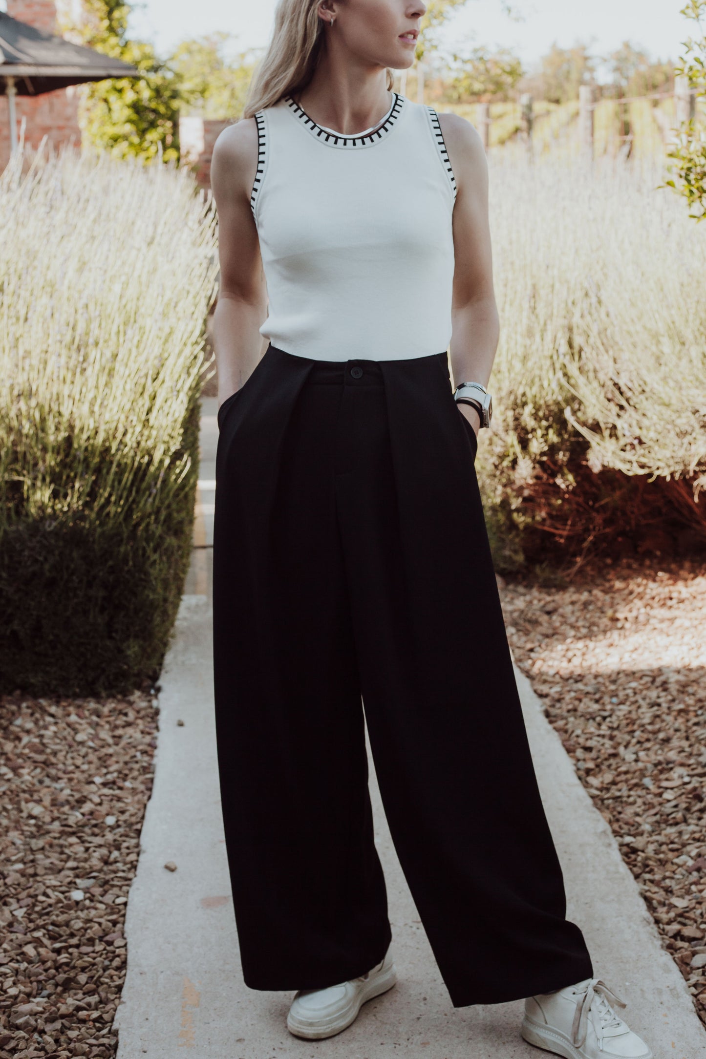 Basic E-X-O Trousers - Black